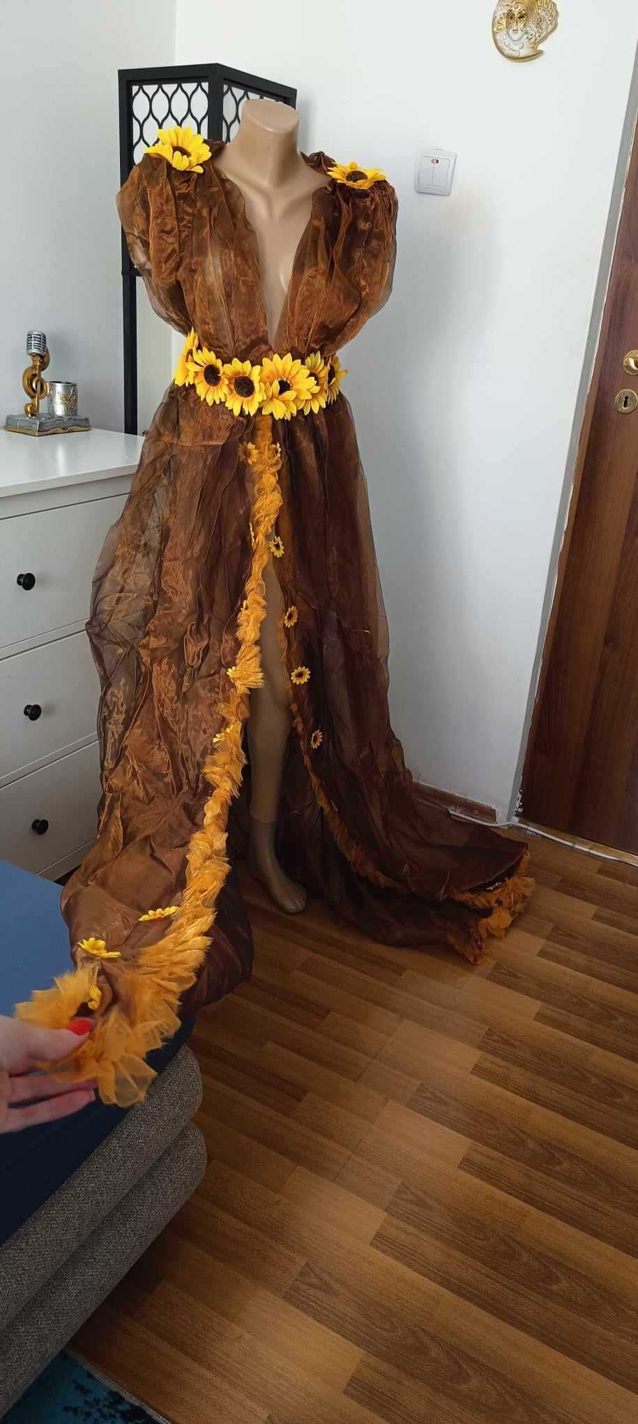 Rochie elegantă Sunflower