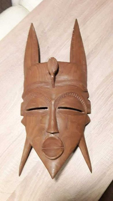 masti  tribale,africane, din lemn , sculptate si pictate manual