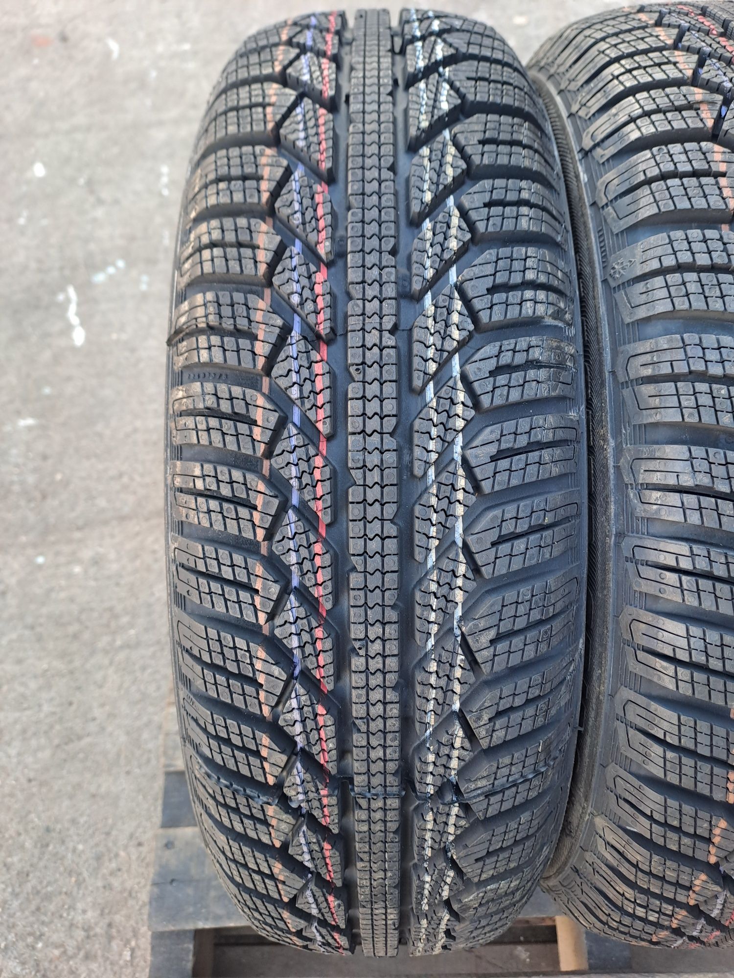 2бр. Нови 165/65/14 Semperit Master Grip 2