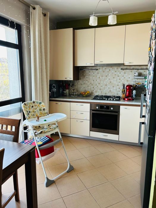 Apartament 2 camere de vanzare, vis-a-vis de restaurant Bellaria