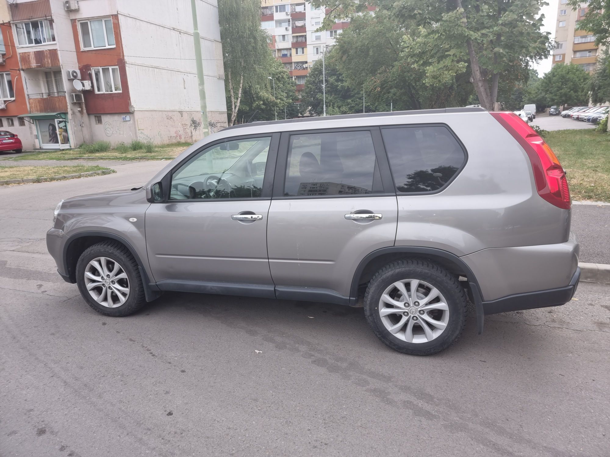 Нисан Екстрейл Nissan X-trail