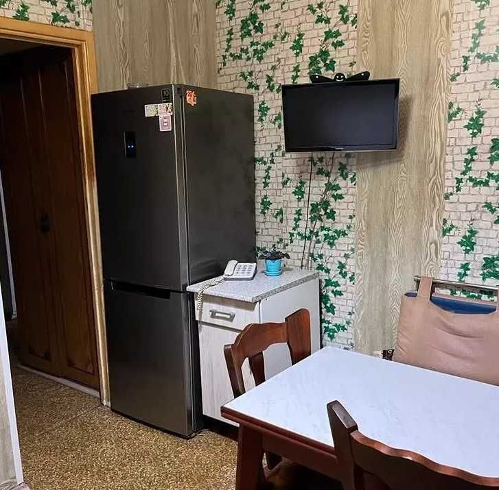 Дава се под наем Двустаен апартамент в Пловдив, Въстанически - 78 кв.м за 265.2 € - Снимка #1