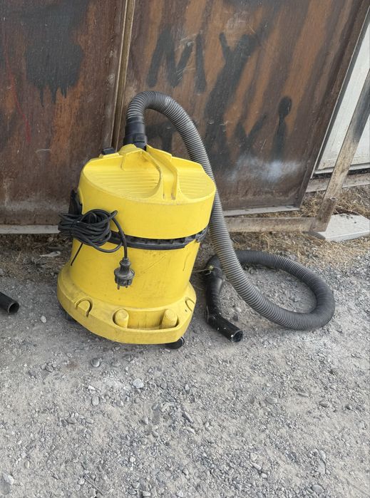 * Karcher A2004 отличный пылесос для уборки строительного мусора