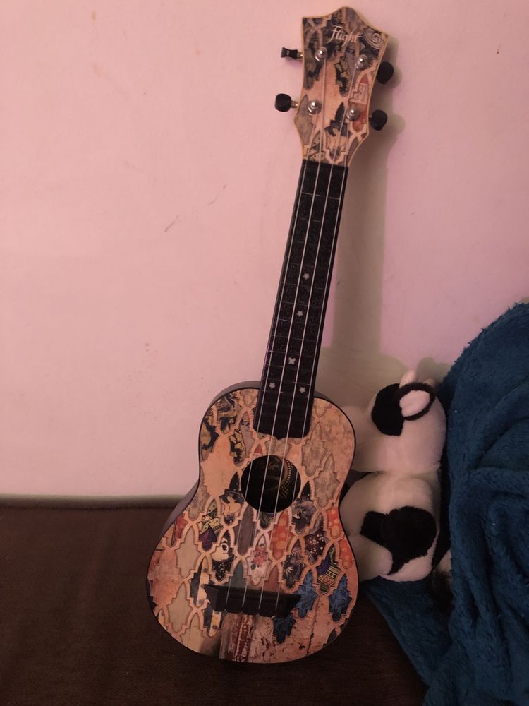 Ukulele Flaight Noi cu husă