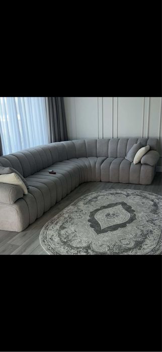 Coltar modern gri