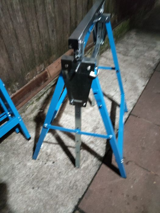 Set două suporturi reglabile pe înălțimi 80-130 cm noi