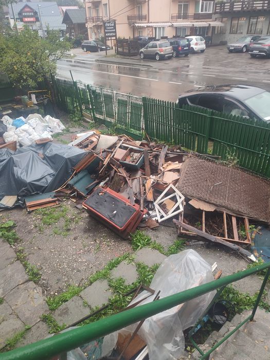 Donez lemne scos în casa in Sinaia
