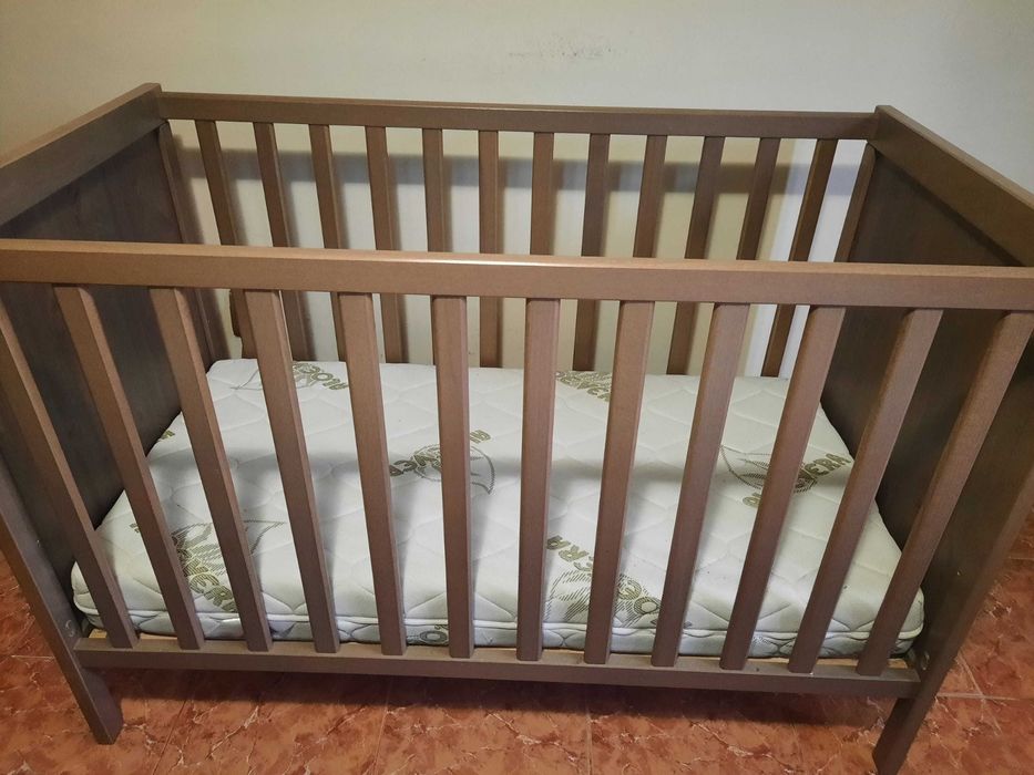 Бебешка кошара 60×120 Икеа  +матрак