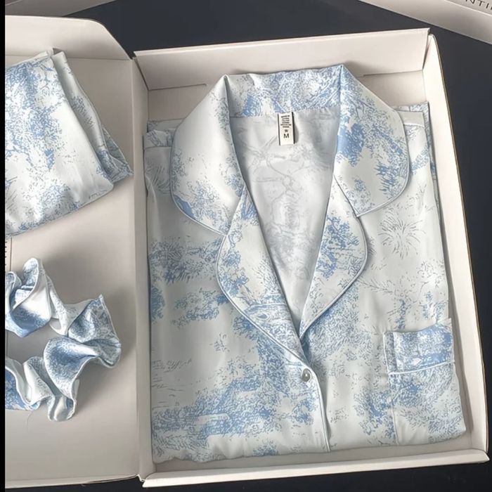 Пижама женская сине-белая