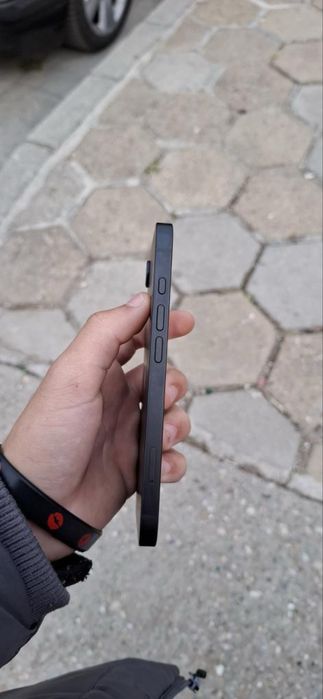 iPhone 16e black 128 gb Barter