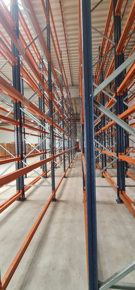 Rafturi metalice