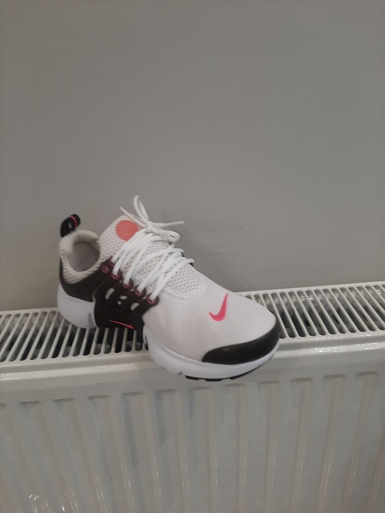 Nike presto GS noi