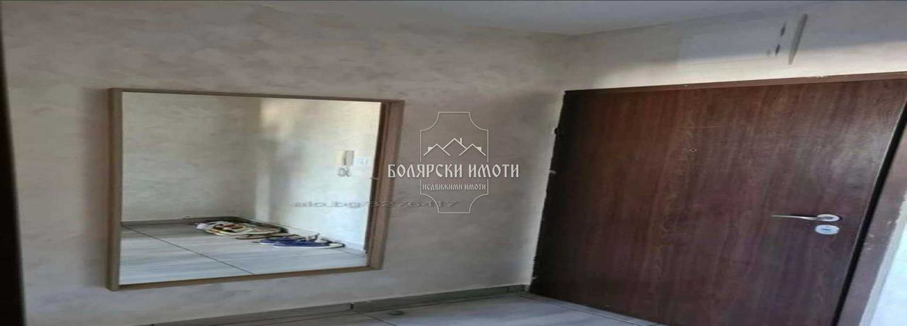 Дава се под наем Двустаен апартамент в Велико Търново, Център - 68 кв.м за 357 € - Снимка #3