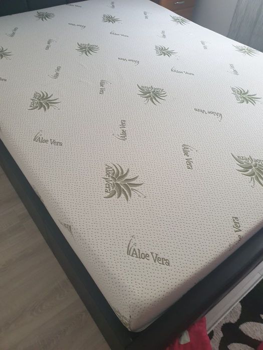 Două saltele 160x200 preț 200 ron ambele