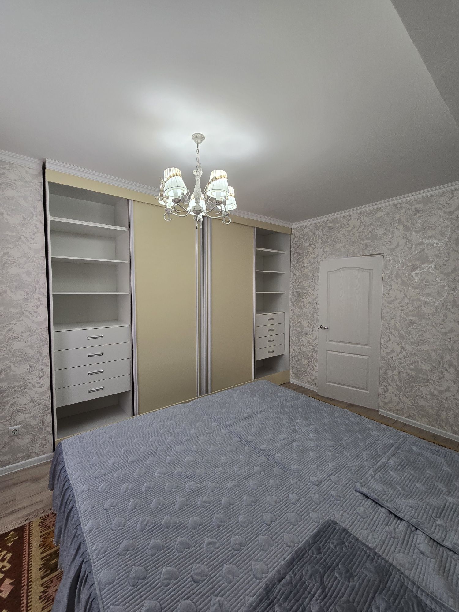 Продать 2 комн.кв.