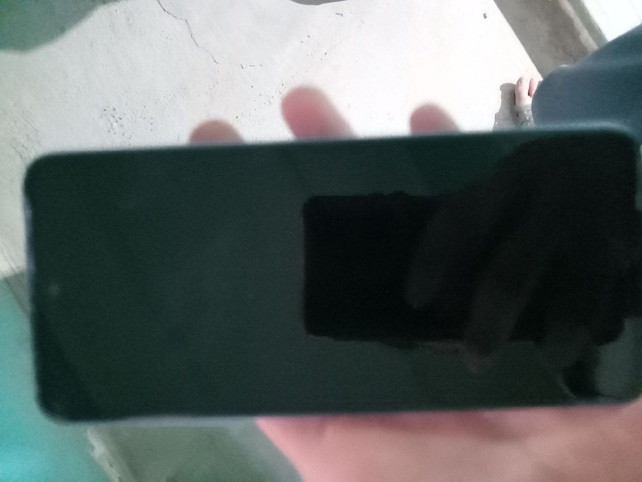 Redmi  NOTE 12 R 5G 128/4 holati ideal aybi orqa krishkasi dars ketgan
