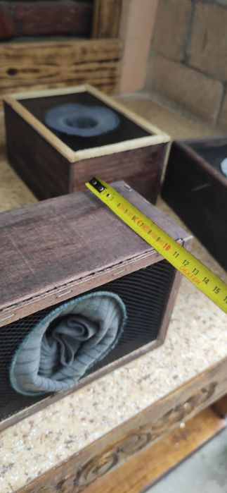 Vând ciururi și colivi