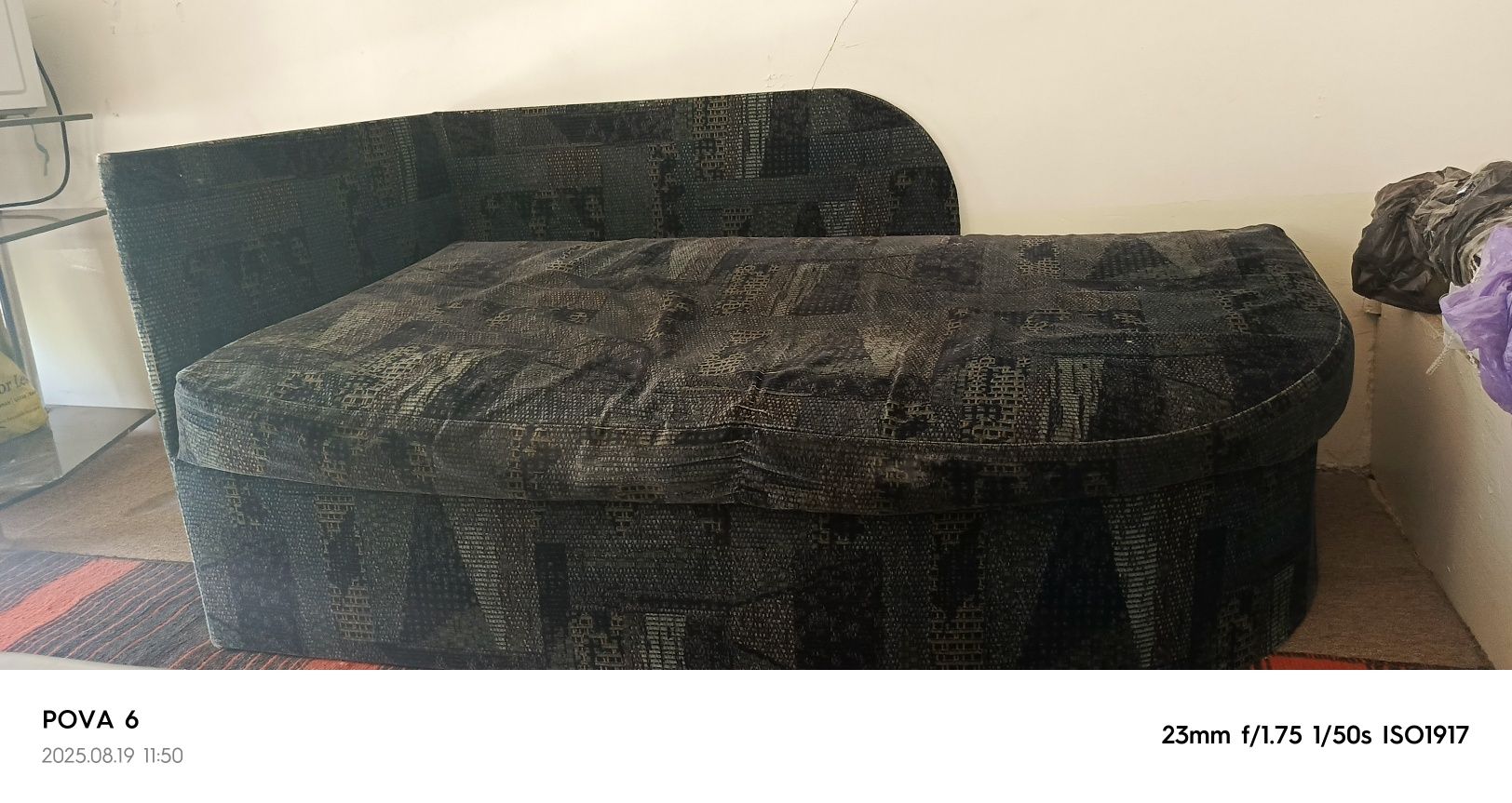 Divan nebil     .