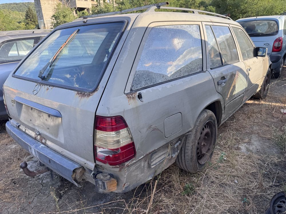 Mercedes w124 250d 1988г На Части