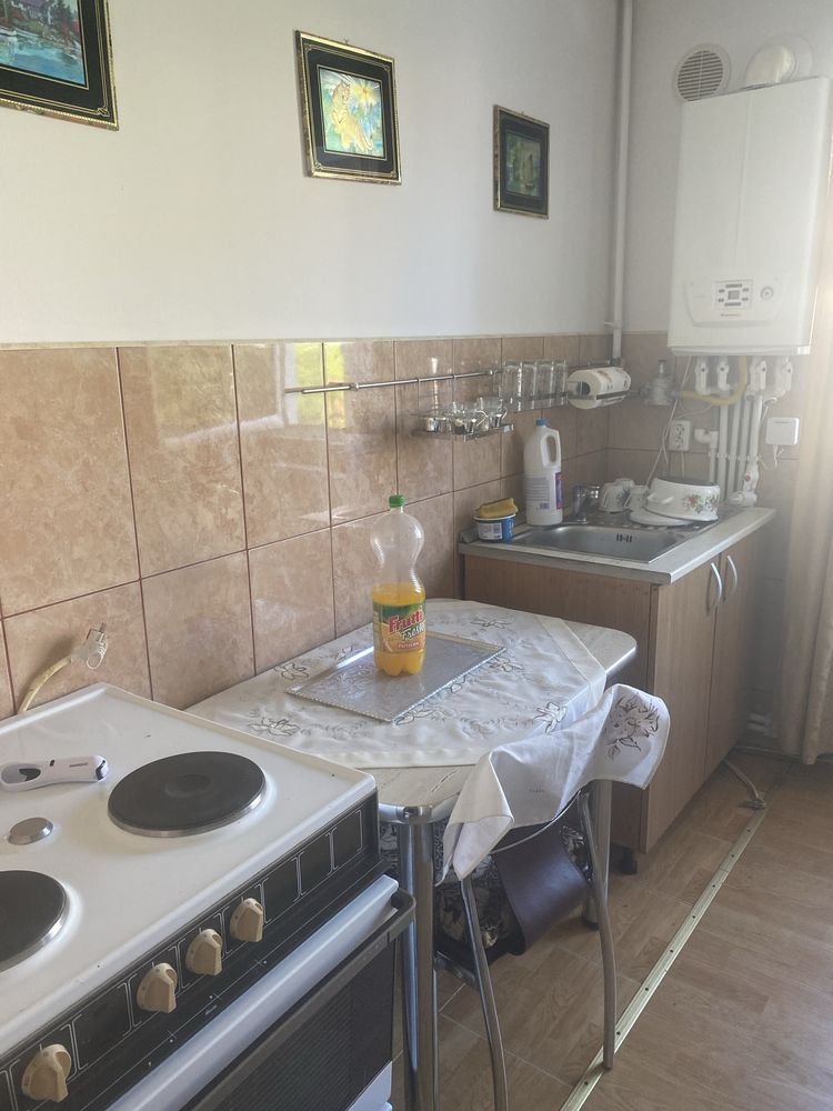 Vand apartament 2 camere Petrila , jud Hunedoara
