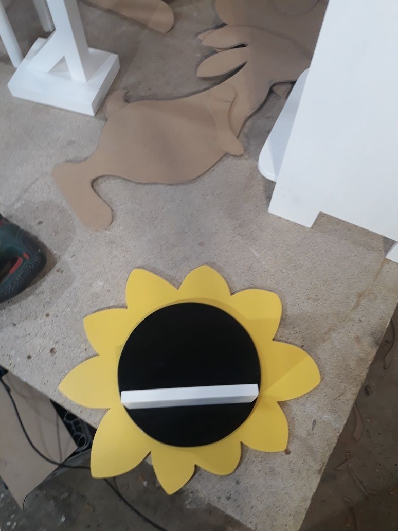 polita model floarea soarelui