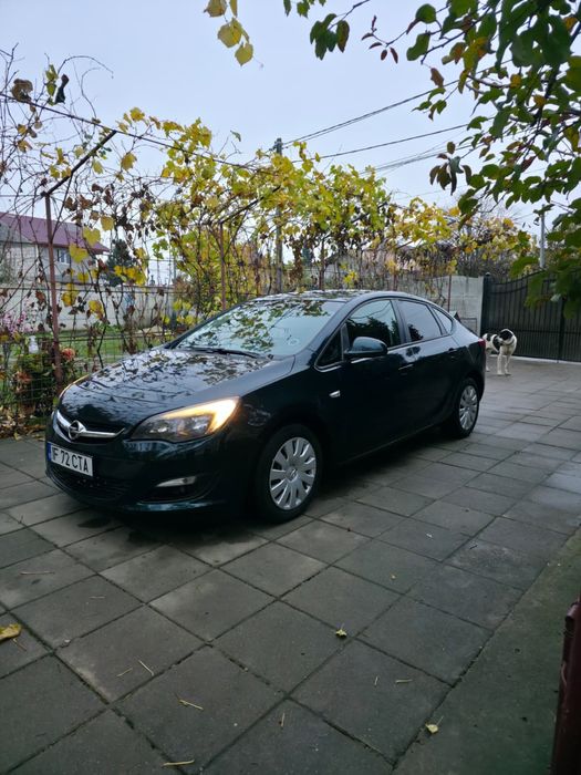 Opel Astra J Berlina 1.6 benzina