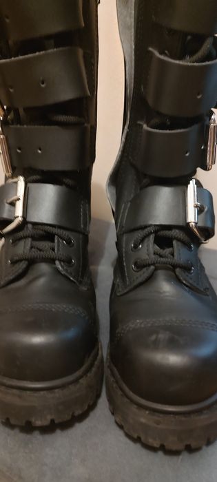 Bocanci Metalshop 36