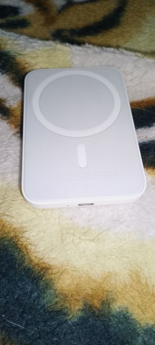 Încărcător extern wirless iphone