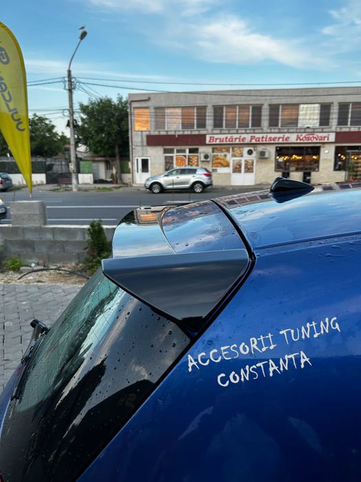 Eleron Haion - BMW Seria 1 E81 E87 Negru Lucios