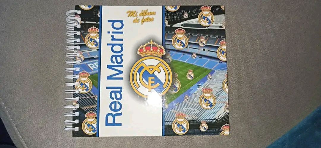 Stadion Santiago Bernabeu, pin Valencia CF