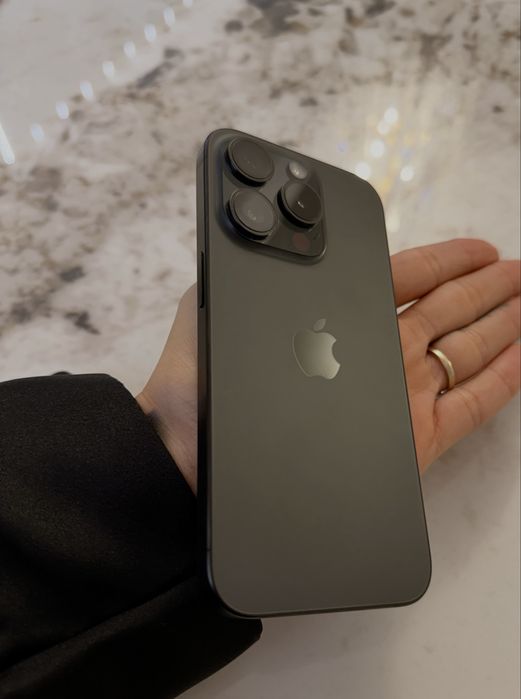 Iphone 15 PRO black titanium