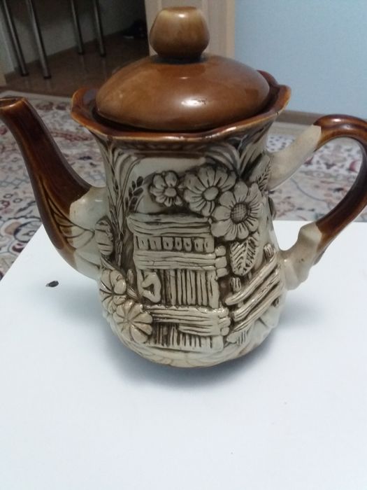 Антиквариат    Чайник.