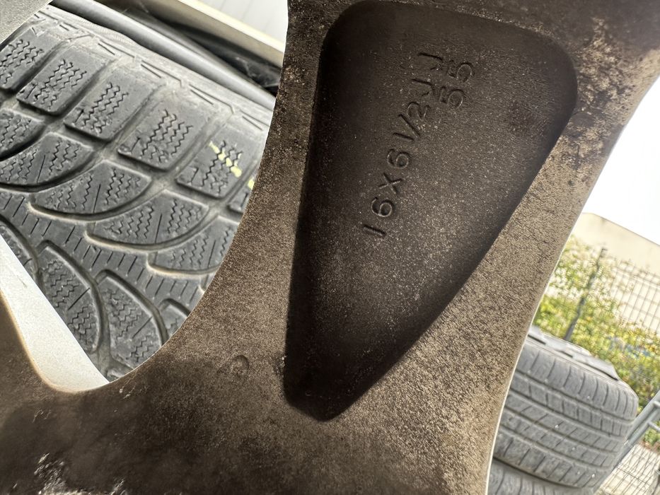 Зимни гуми с джанти за Субару Subaru michelin alpin мишелин 215 60 16