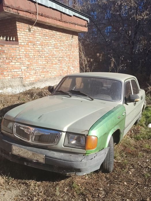 Продам Волгу по запчестям
