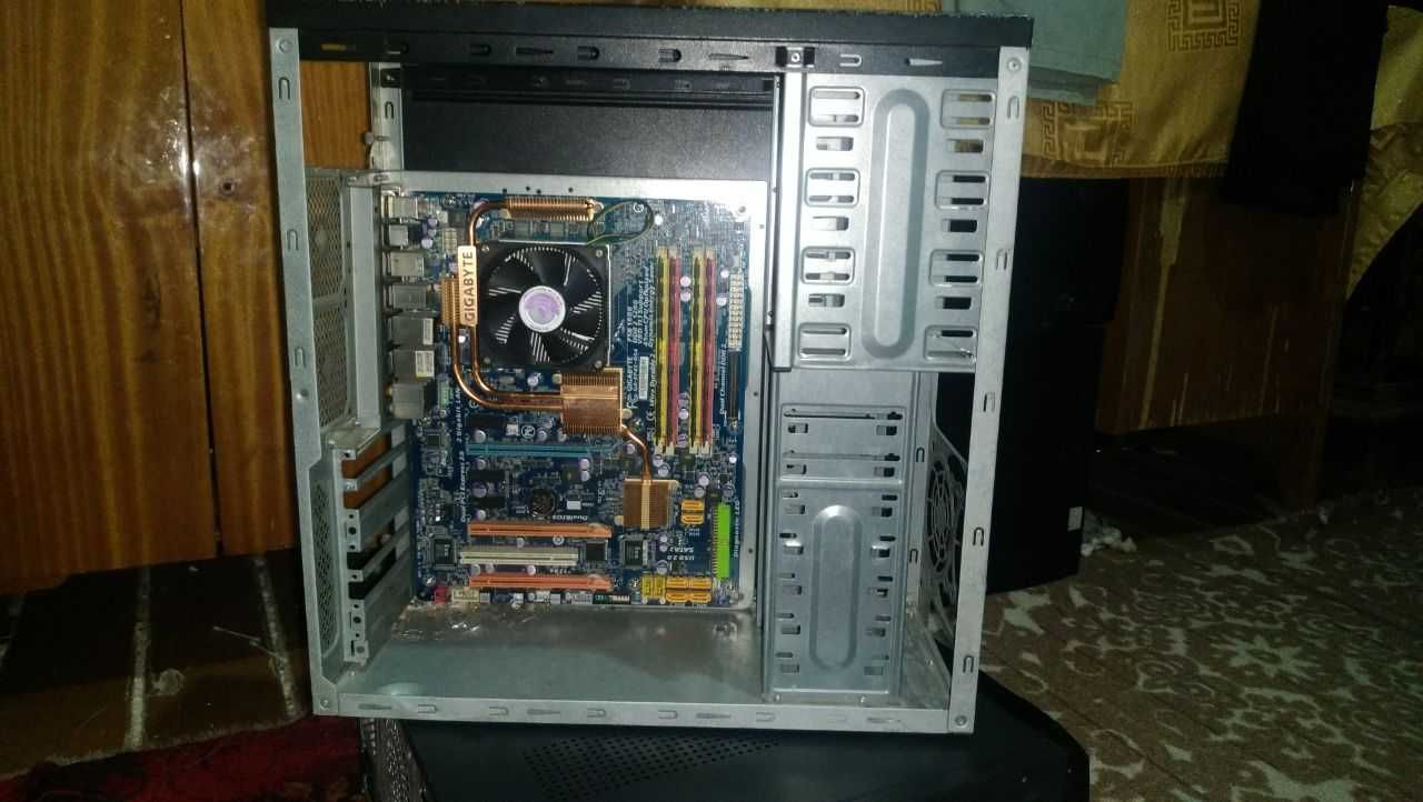 Kompyuter korpus 3 ta bor narxi xar xil