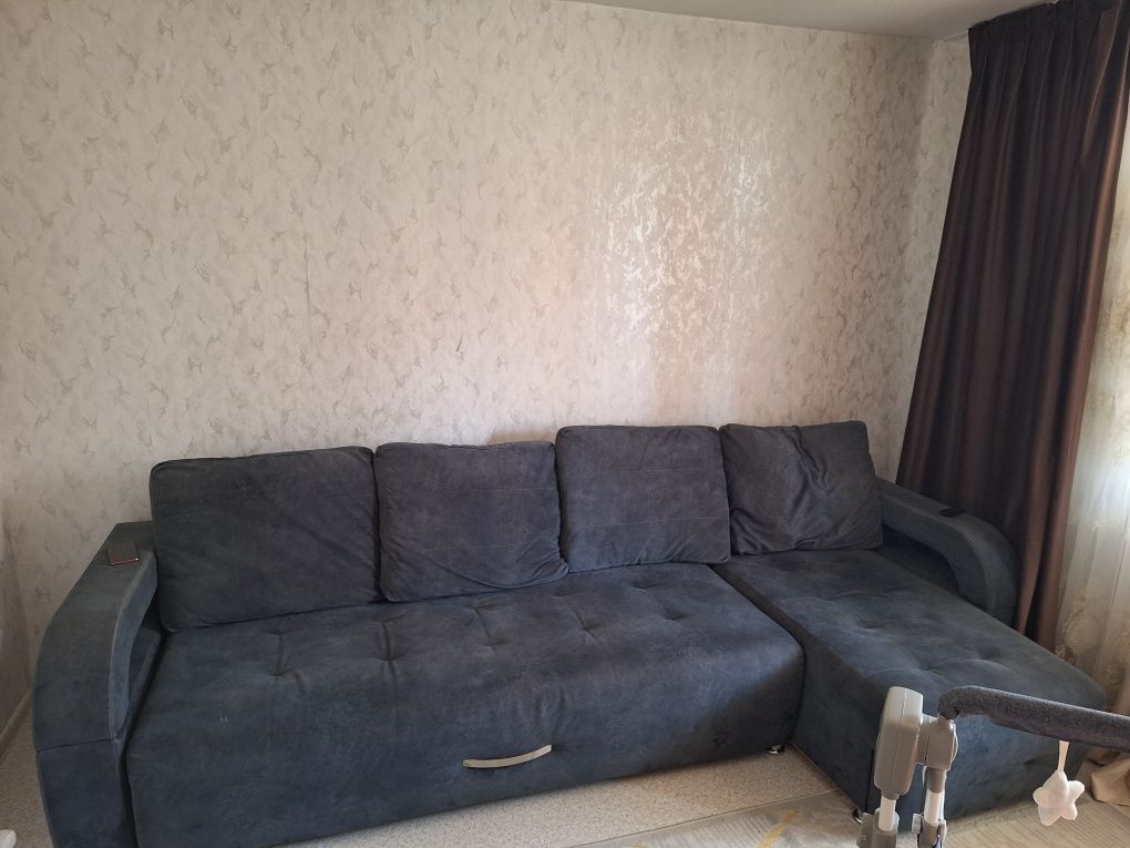 Продам Диван угловой