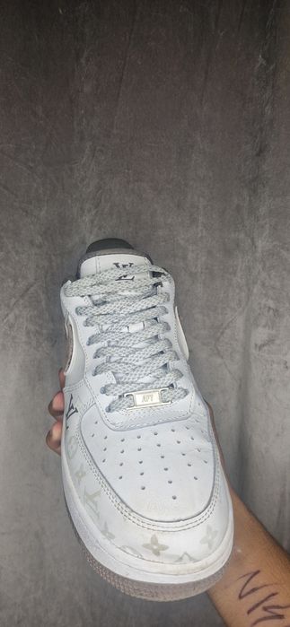 Vand adidași originali