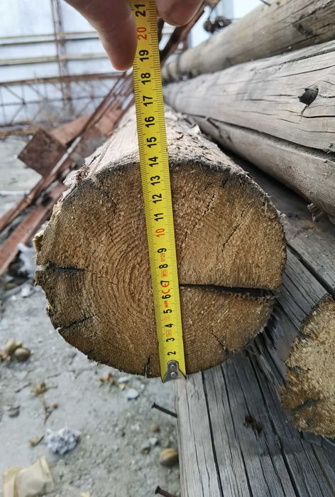 De vânzare grinzi de acoperiș și scara metalica