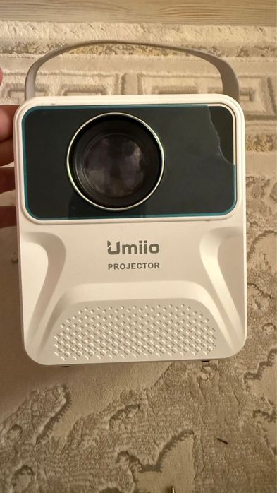 Продаю кинопроектор