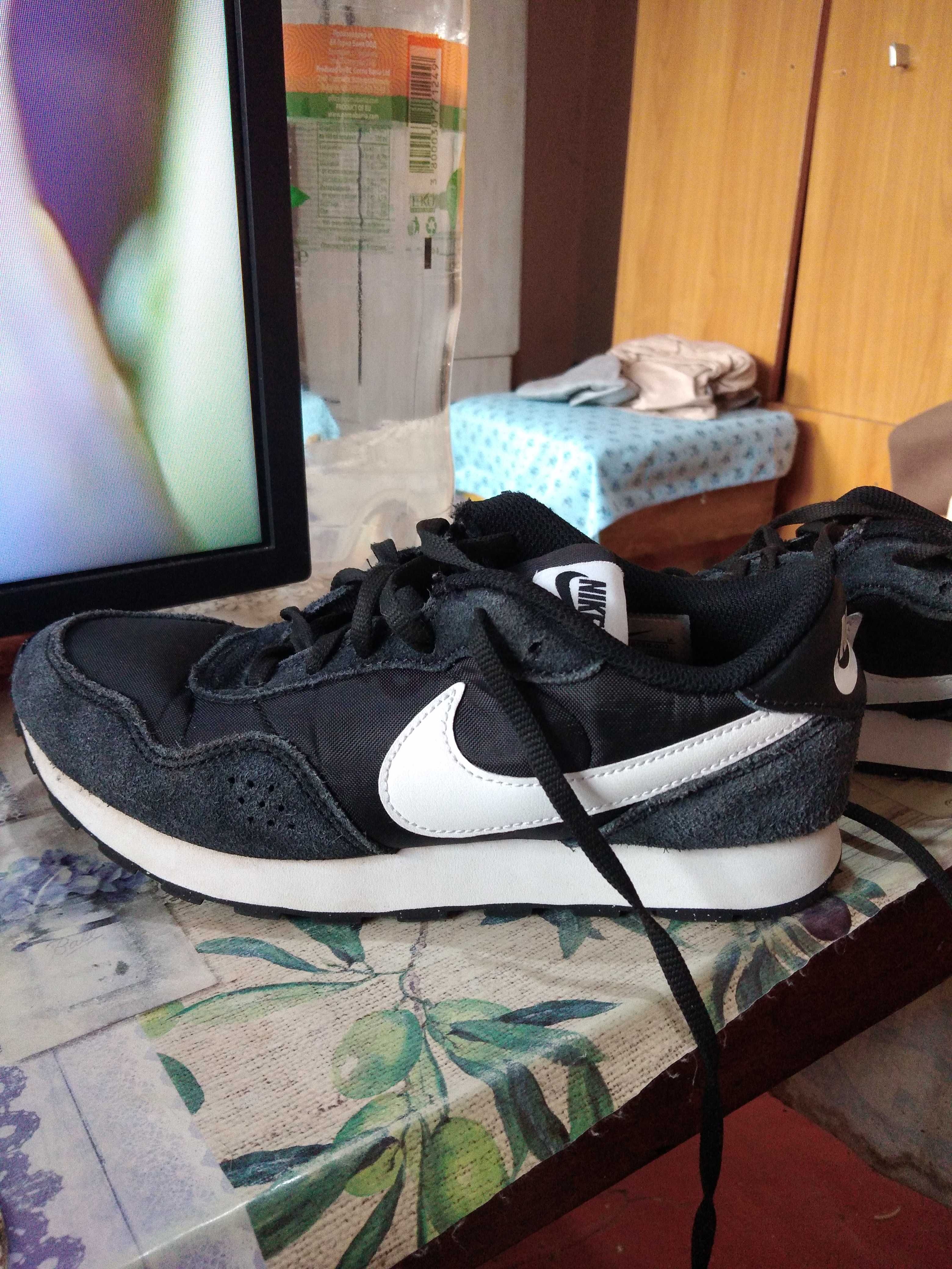 Продавам Nike обувки 36,5 номер