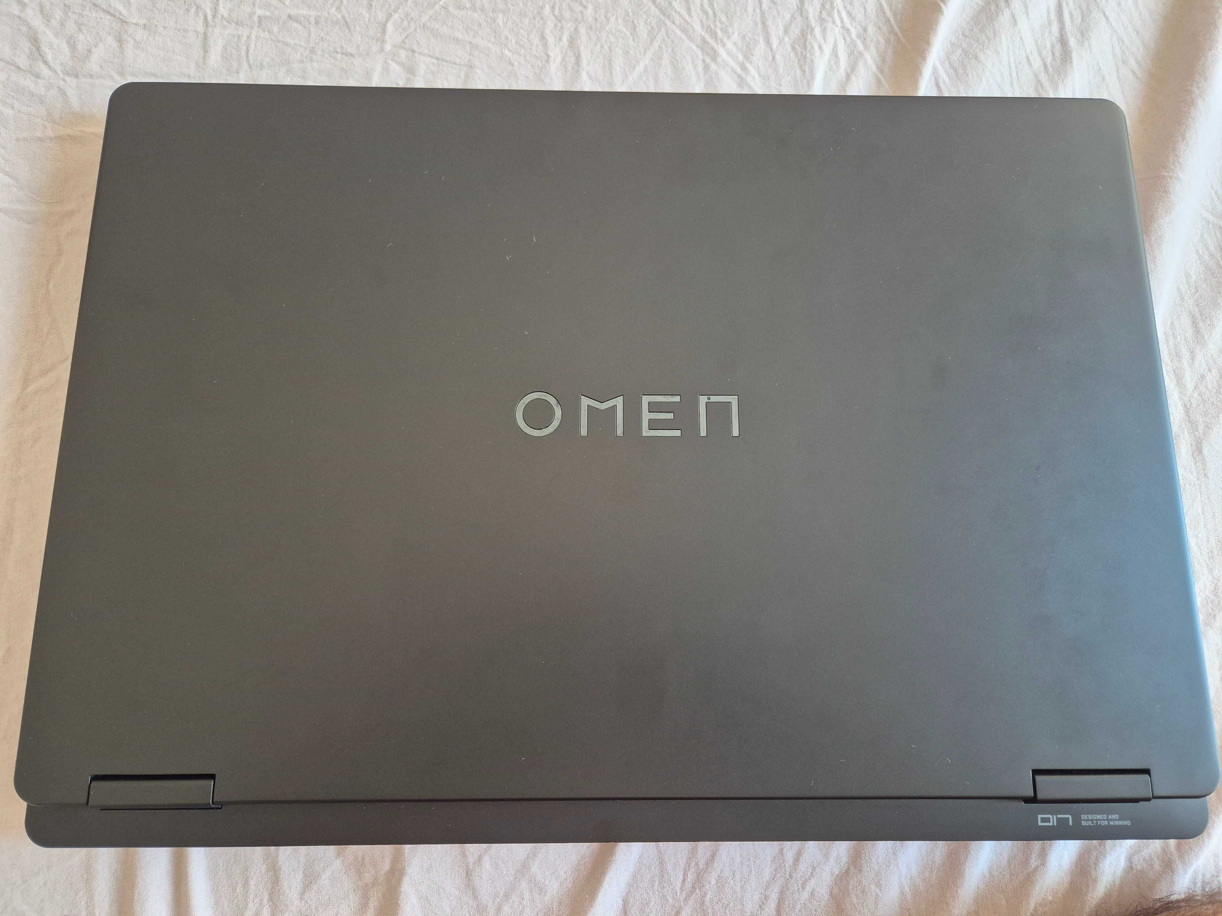OMEN Gaming Laptop 17-db0274ng (A4CU7EA) 17.3" inch - model 2024 nou