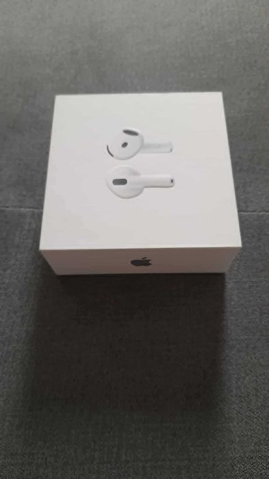 Нови оригинални Безжични слушалки Apple AirPods 4