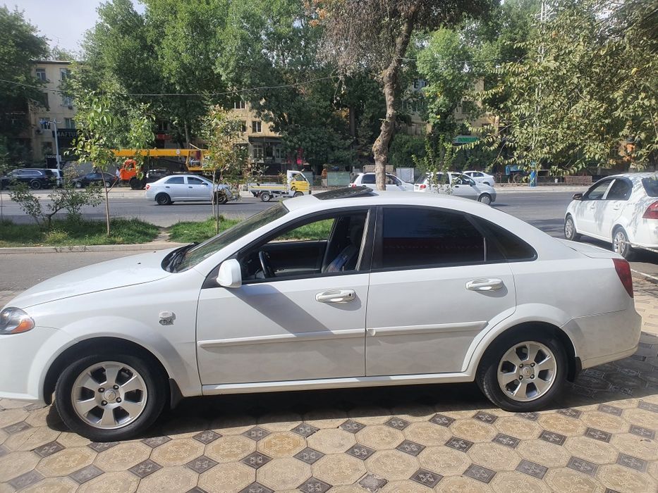 Lasete 1,6 2013 jentra qilingan