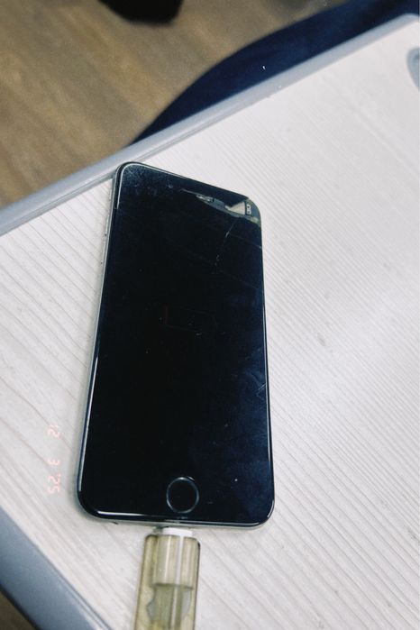 б/у Apple iPhone 7