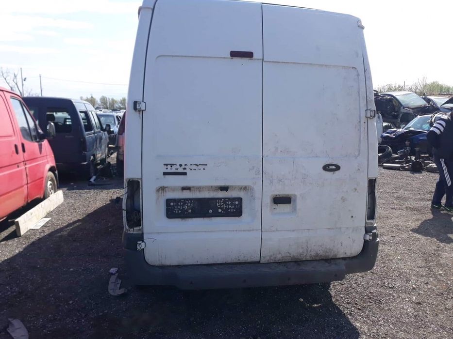 На части Ford Transit 2.2tdci предно задвижване 2008г