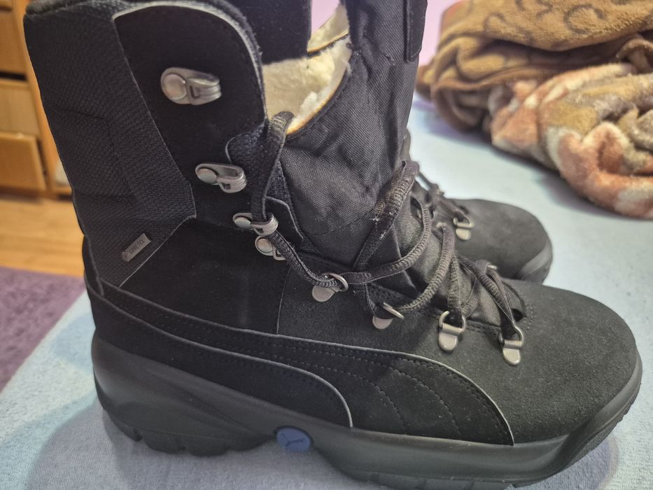 Vând ghete puma goretex îmblănite.