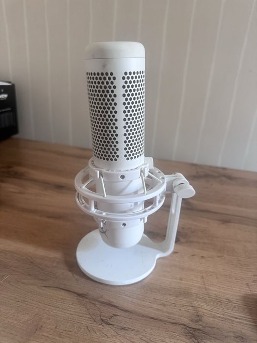 Продам микрофон HuperX Quadquast
