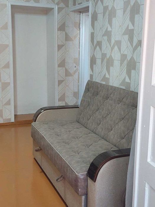 Продаётся уютная 1-комнатная квартира в центре Чирчика!