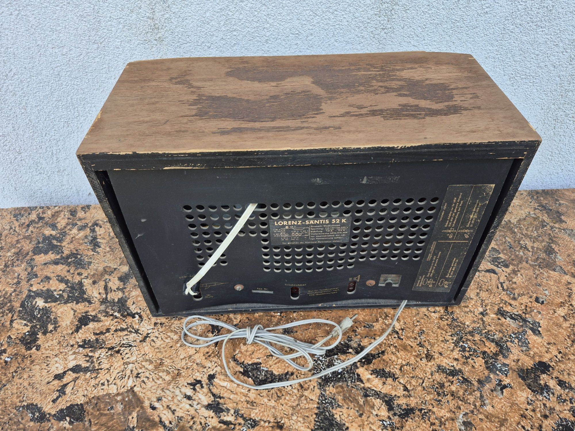 Radio cu lampi marca Lorenz 52 k made in Germany fabricat in 1951