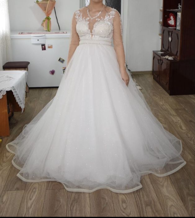 Rochie Mireasa . In stare foarte buna. Curatata profesional
